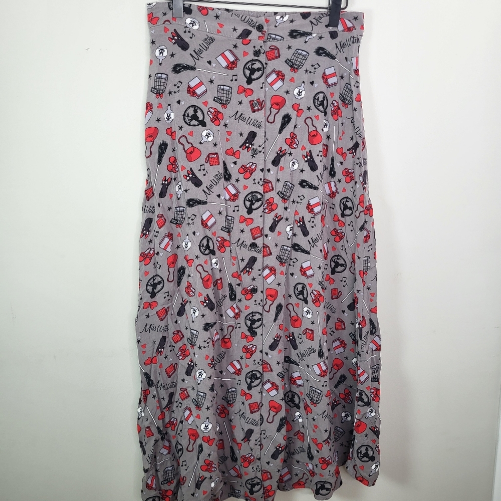 Women’s Gray Midi Skirt with Red & Black Print Size Large